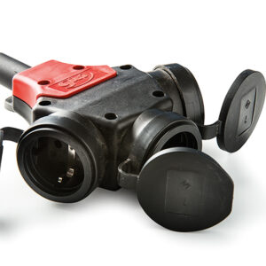 ADAPTADOR TRIPLE TT 16A GOMA IP44 FAMATEL